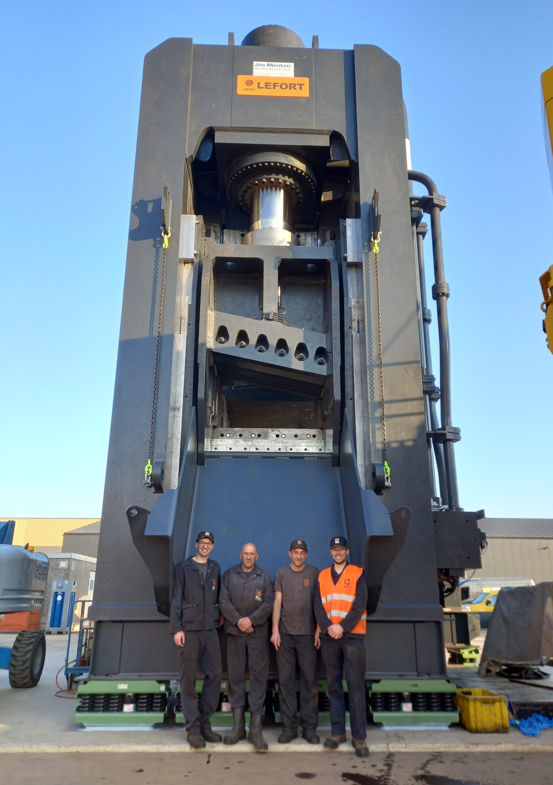 The KOLOSS 2000T is taking shape .... - Lefort
